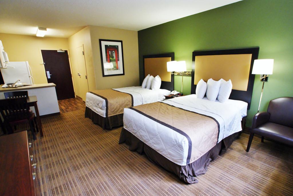 Extended Stay America Select Suites - Detroit - Роузвил Екстериор снимка