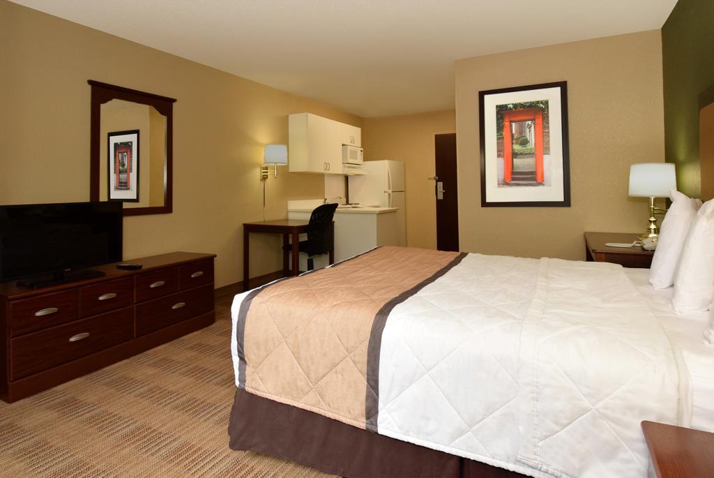 Extended Stay America Select Suites - Detroit - Роузвил Екстериор снимка