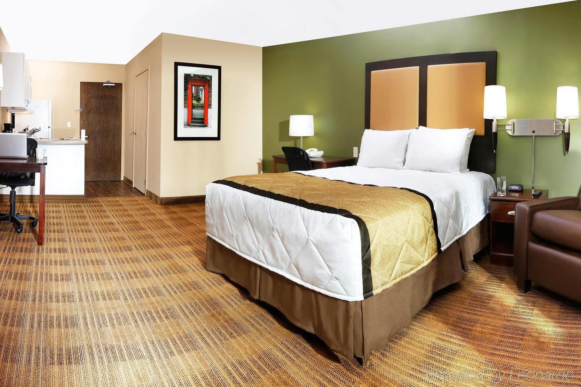 Extended Stay America Select Suites - Detroit - Роузвил Екстериор снимка