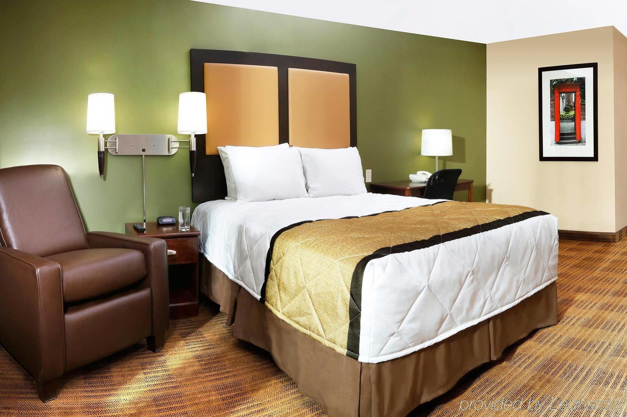 Extended Stay America Select Suites - Detroit - Роузвил Екстериор снимка