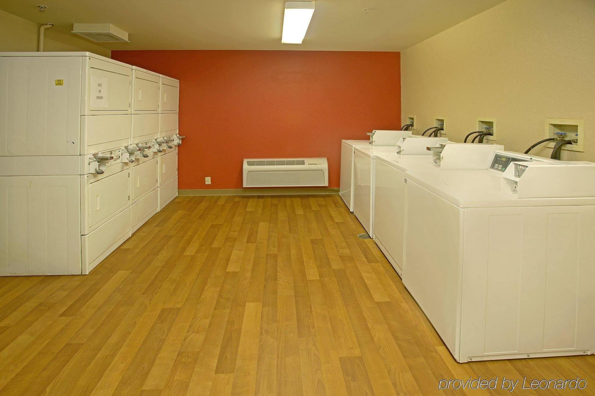 Extended Stay America Select Suites - Detroit - Роузвил Екстериор снимка